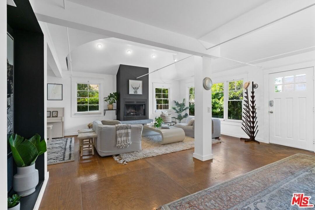 340 5th Avenue - Photo 6 of 50