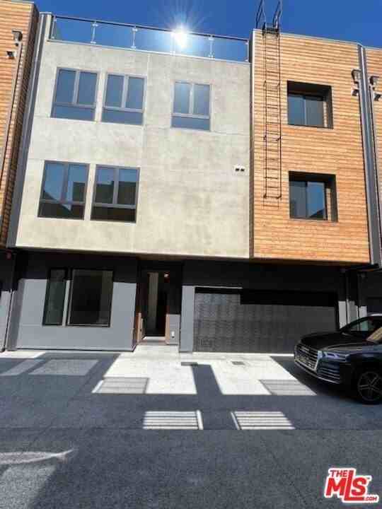 1403 W Galvez Dr - Photo 2 of 33