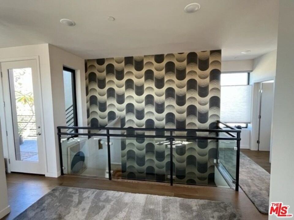 1403 W Galvez Dr - Photo 5 of 33