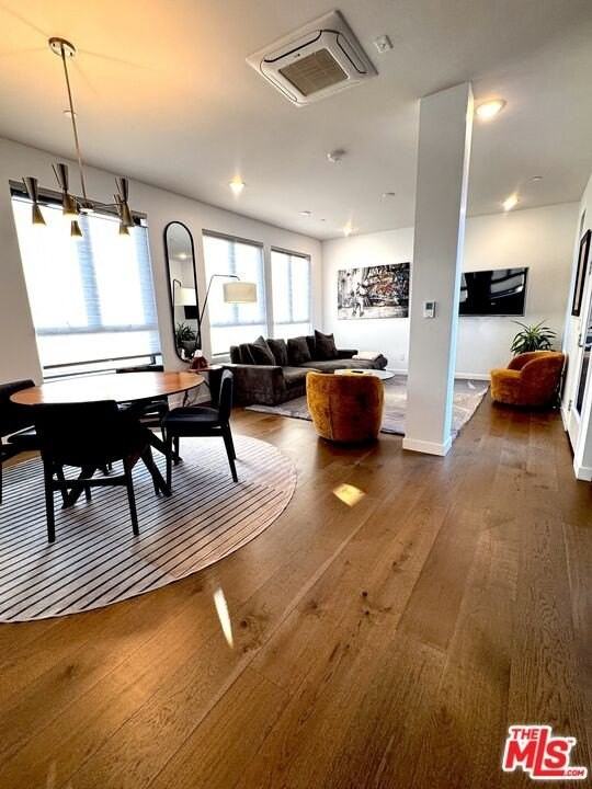 1403 W Galvez Dr - Photo 6 of 33