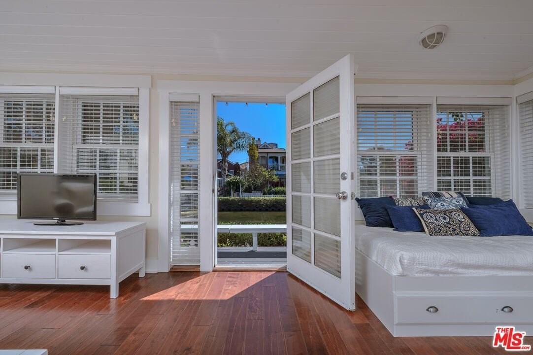 2323 Grand Canal Court - Photo 2 of 37