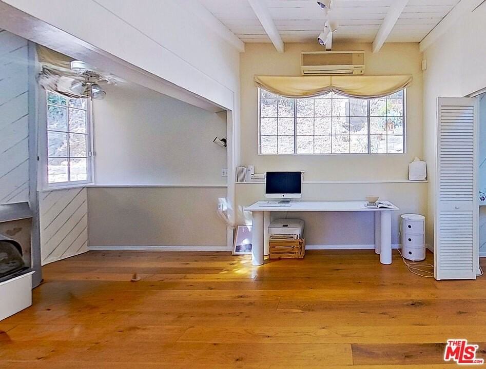 10211 10211 Seabury Ln Guest House - Photo 5 of 15