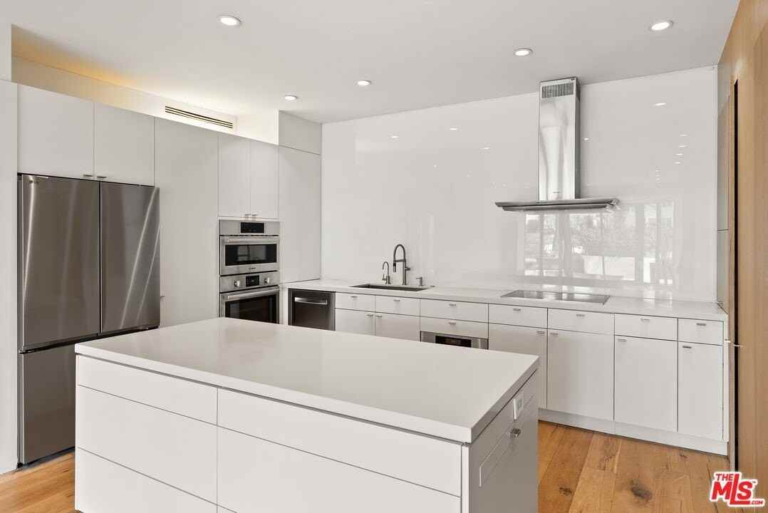 515 Ocean Avenue #303N - Photo 6 of 27