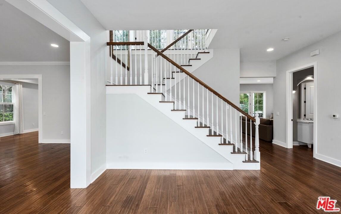 28910 Hampton Place - Photo 5 of 33