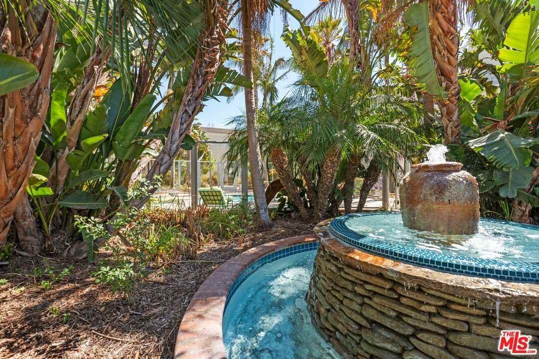 4320 Tradewinds Drive - Photo 2 of 50