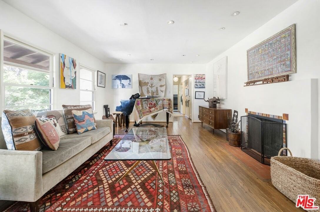 5946 Tuxedo Terrace - Photo 4 of 19