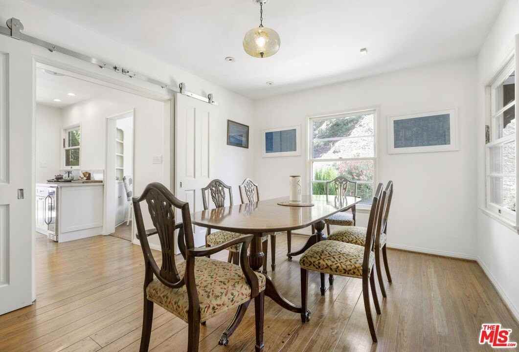 5946 Tuxedo Terrace - Photo 6 of 19