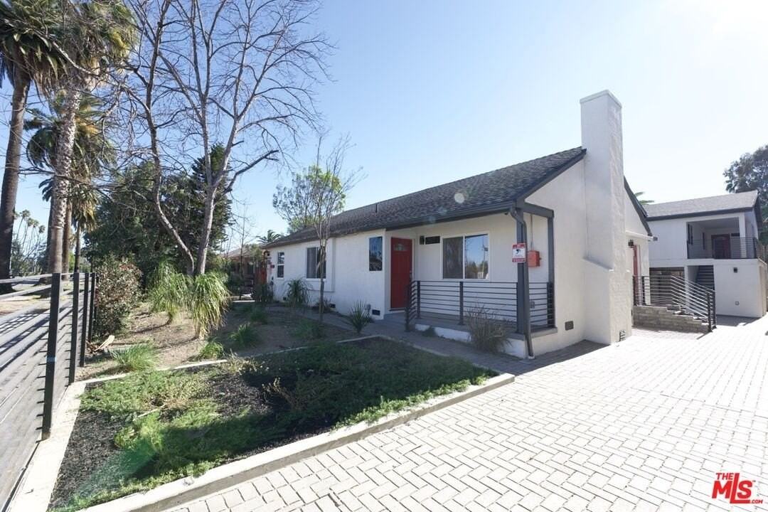 17610 Sherman Way #3 - Photo 3 of 19