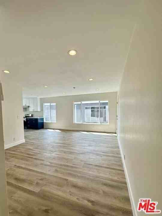 1462 S Wooster St Apt 6 #6 - Photo 2 of 10