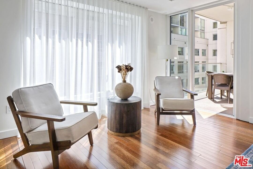 6250 Hollywood Boulevard #5J - Photo 4 of 40