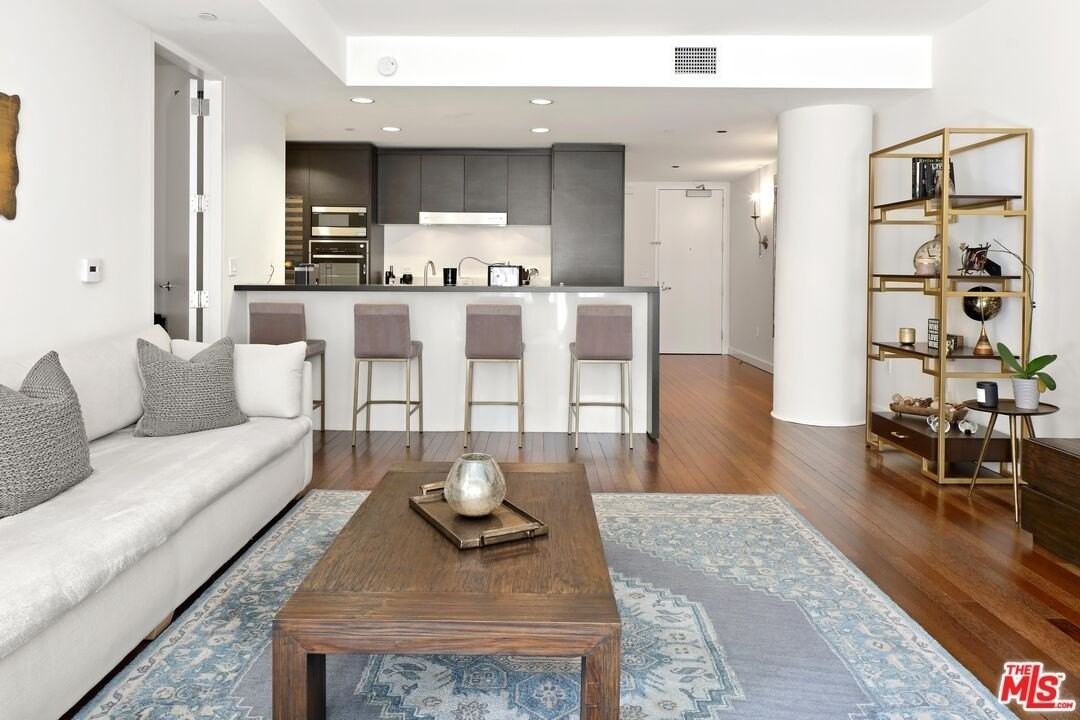 6250 Hollywood Boulevard #5J - Photo 5 of 40