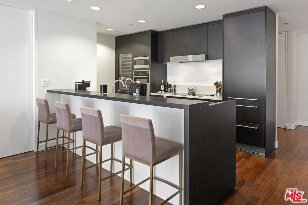 6250 Hollywood Boulevard #5J - Photo 6 of 40