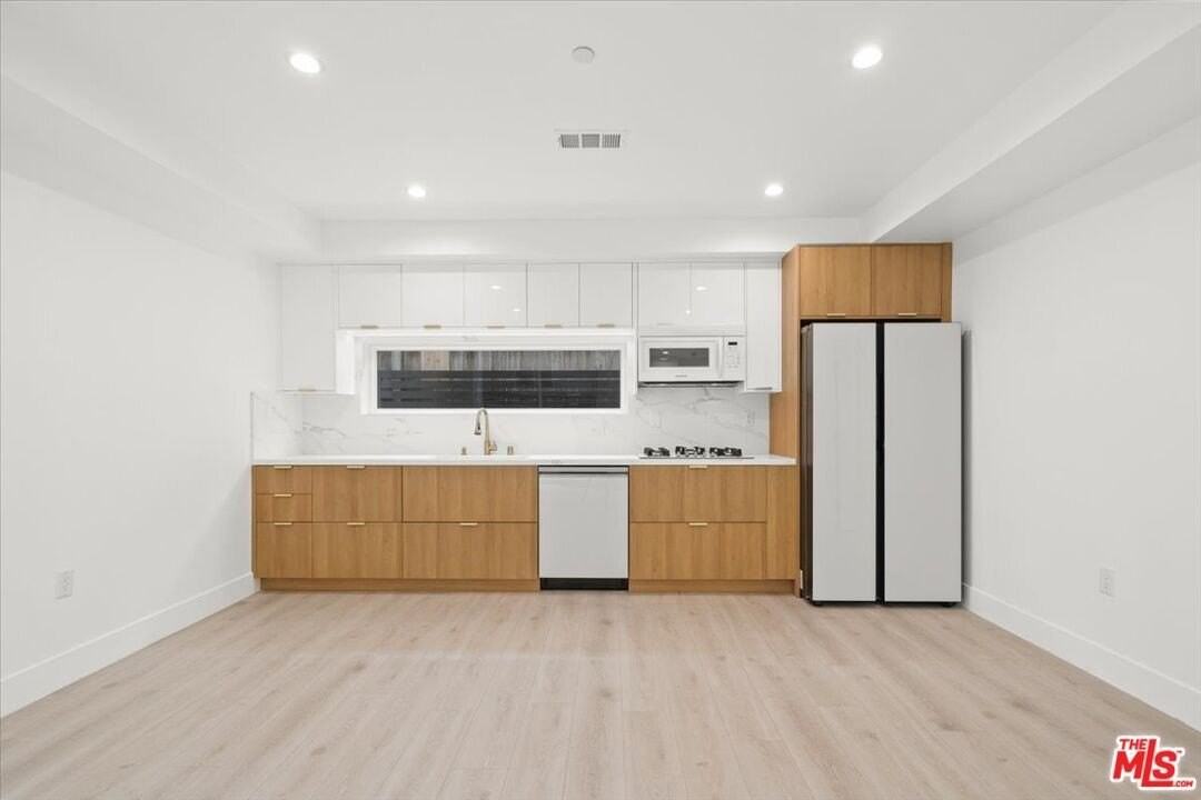 4922 Centinela Avenue #2 - Photo 3 of 30