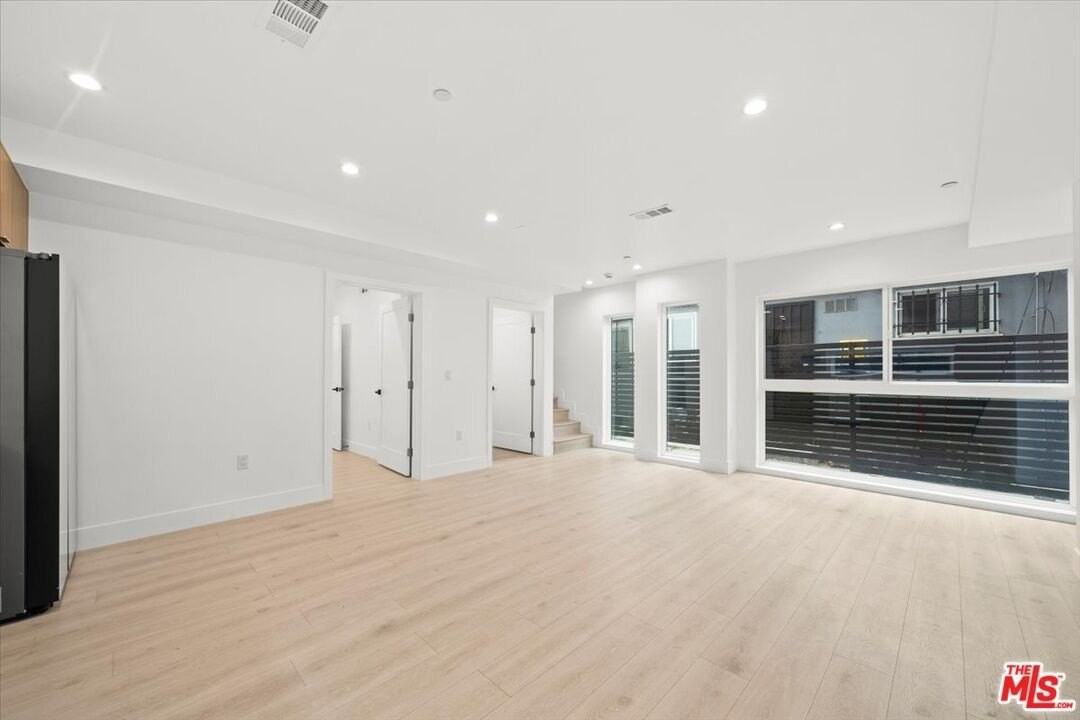 4922 Centinela Avenue #2 - Photo 5 of 30