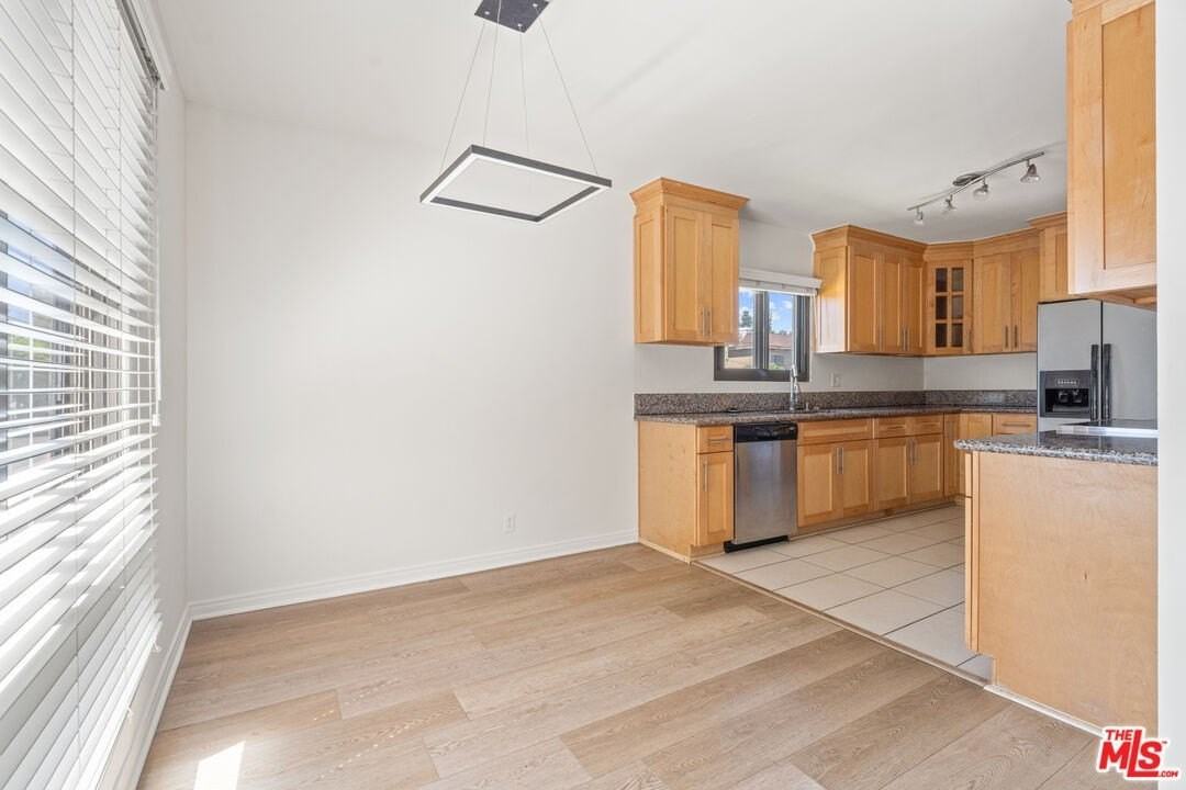 8630 Falmouth Ave Apt 5 #5 - Photo 5 of 20