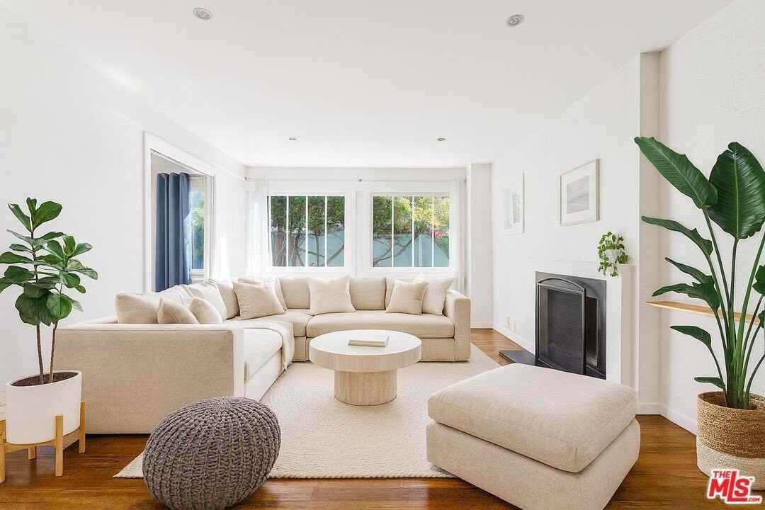 1640 Electric Avenue - Photo 3 of 21