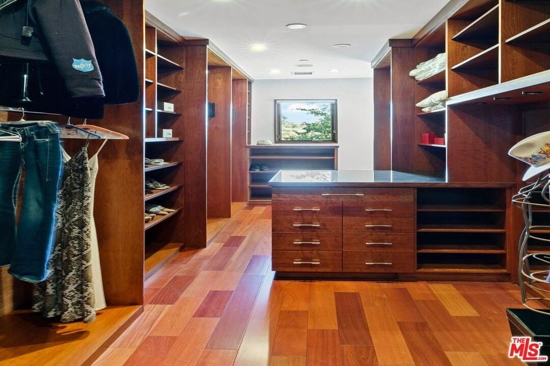 301 Loma Metisse Rd - Photo 7 of 44