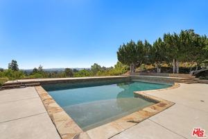 featured image of 6040 Pat Avenue