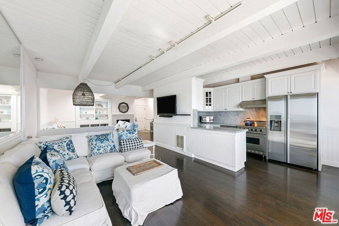 11856 South Beach Club Way - Photo 4 of 31