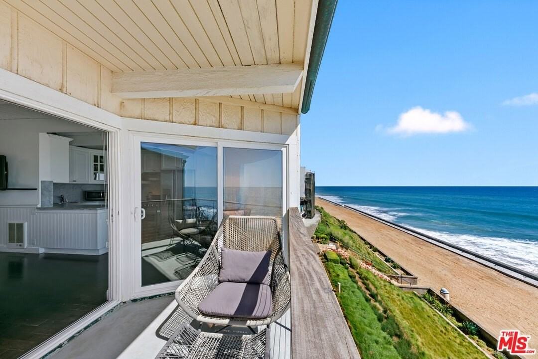 11856 South Beach Club Way - Photo 6 of 31