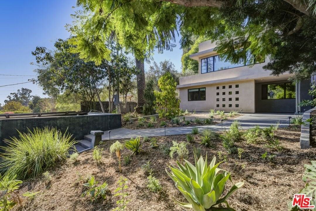 1939 Lake Shore Avenue - Photo 3 of 50