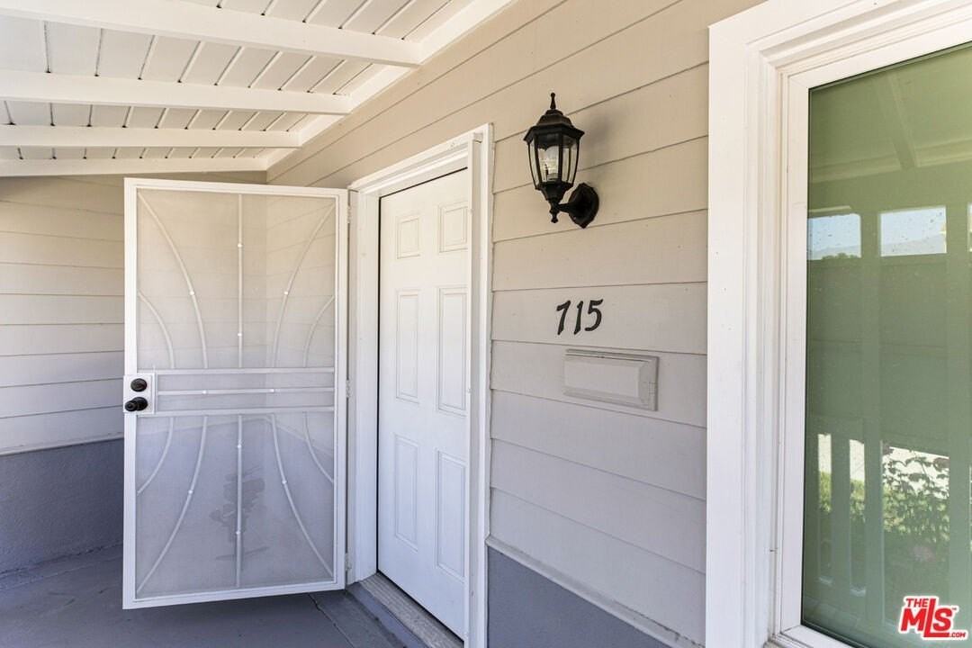 715 South Lake Street - Photo 2 of 30