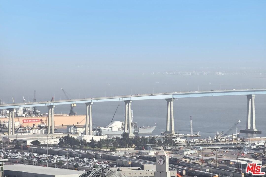 800 Broadway #PH2 - Photo 7 of 27