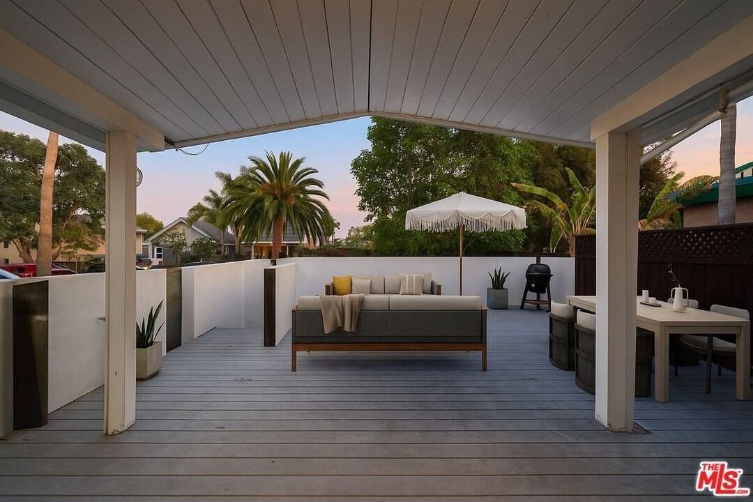 1141 Cabrillo Ave - Photo 2 of 23