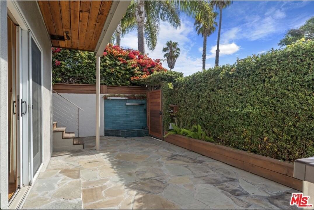 27 18th Ave - Photo 4 of 24