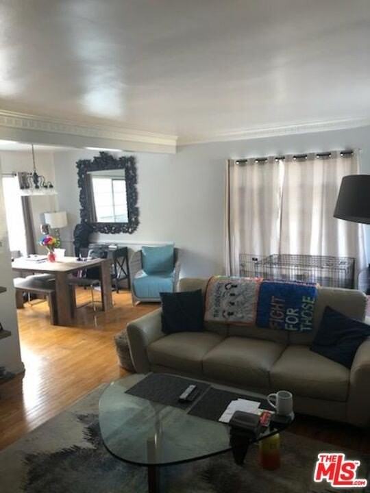 127 N Clark Dr - Photo 4 of 9