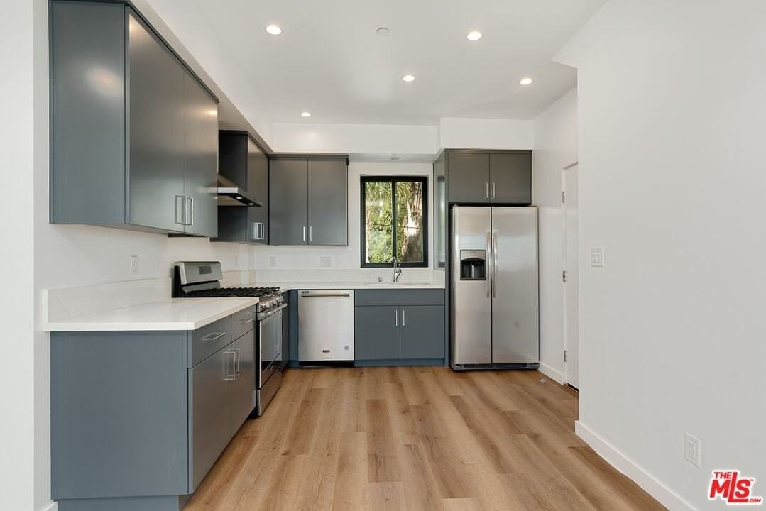 1339 Kenmore Avenue - Photo 5 of 25