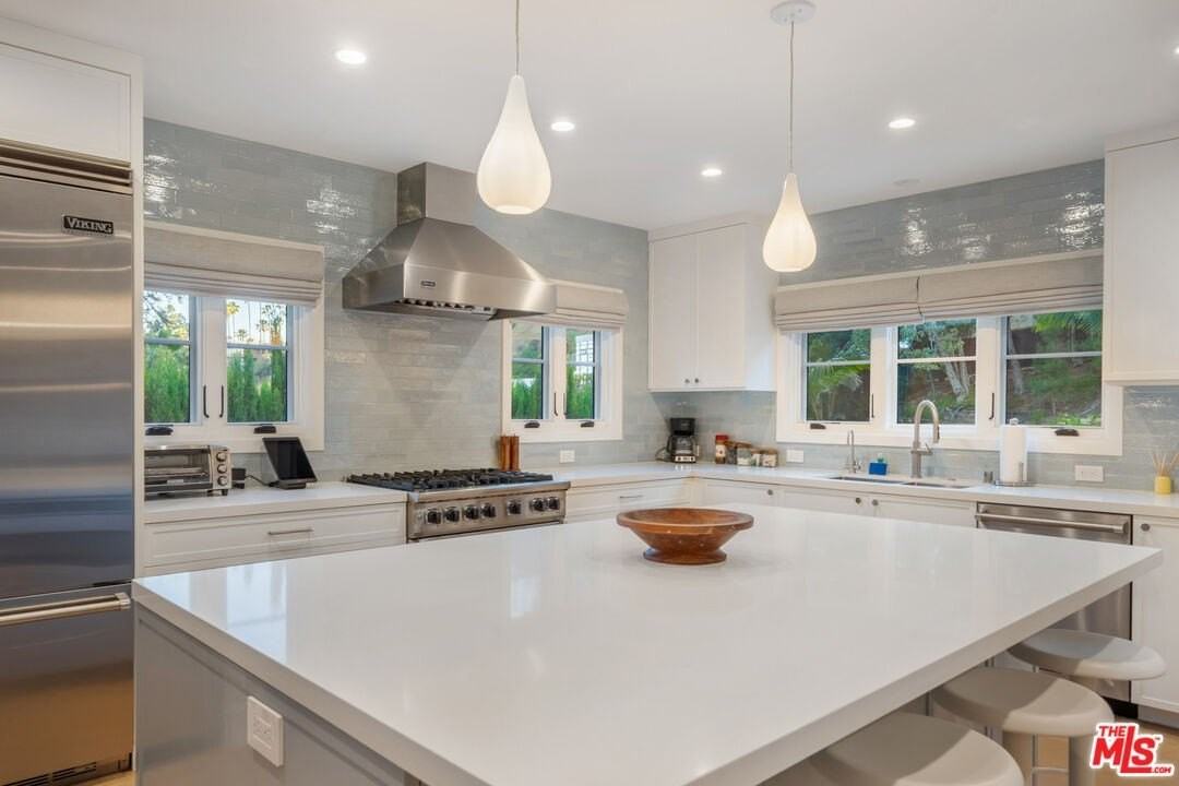 1948 North Curson Avenue - Photo 7 of 50