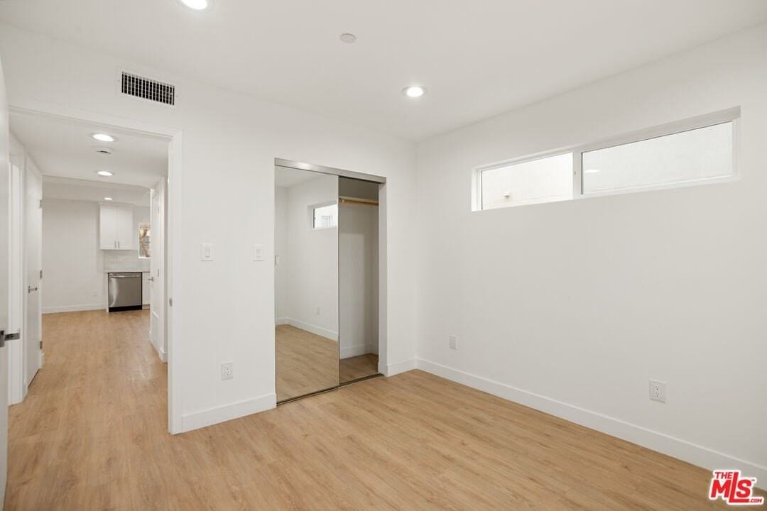 4232 Rosewood Avenue - Photo 3 of 24