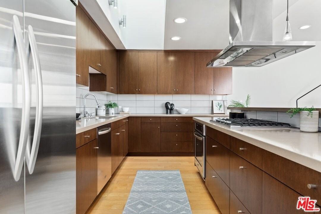 2307 Oakwood Avenue - Photo 4 of 25