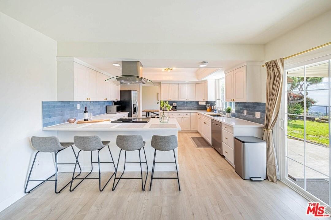 2620 Sea Pine Ln - Photo 4 of 26