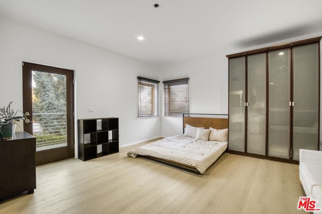 1929 Curson Place - Photo 4 of 50