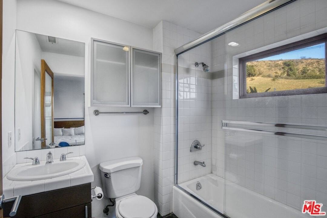 1929 Curson Place - Photo 6 of 50