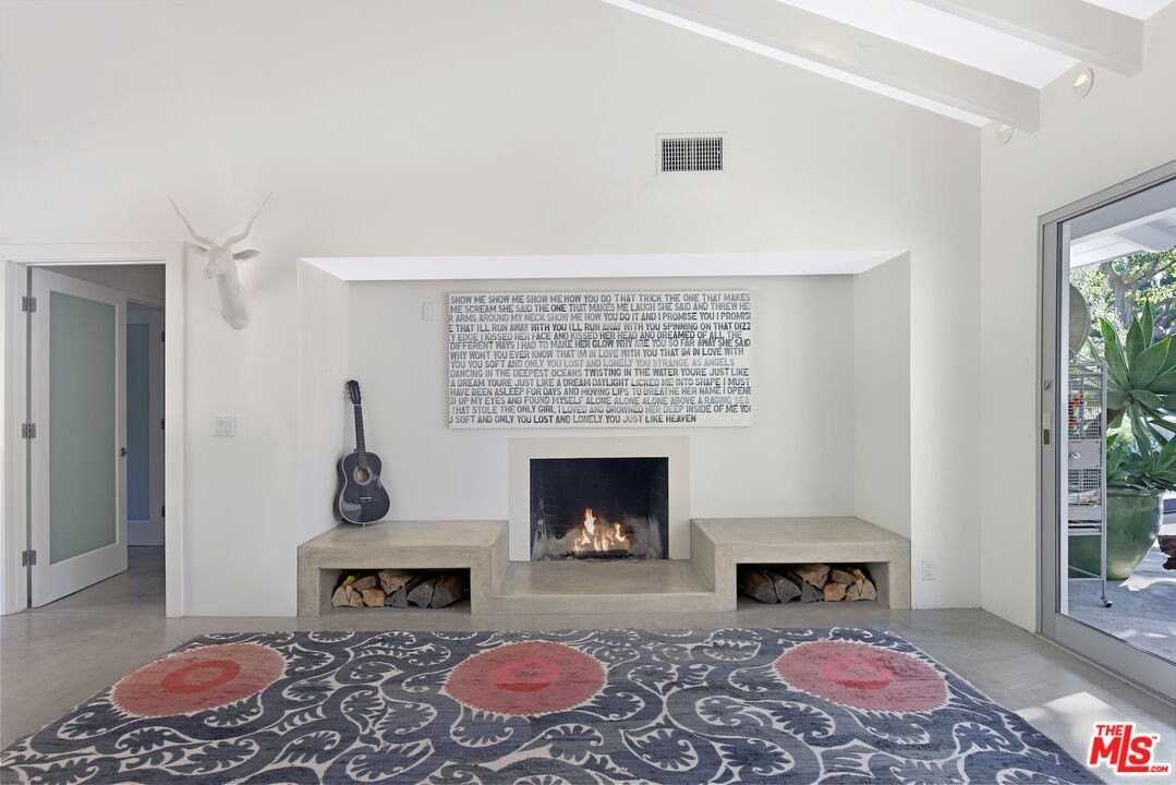 6715 Fernhill Dr - Photo 5 of 29