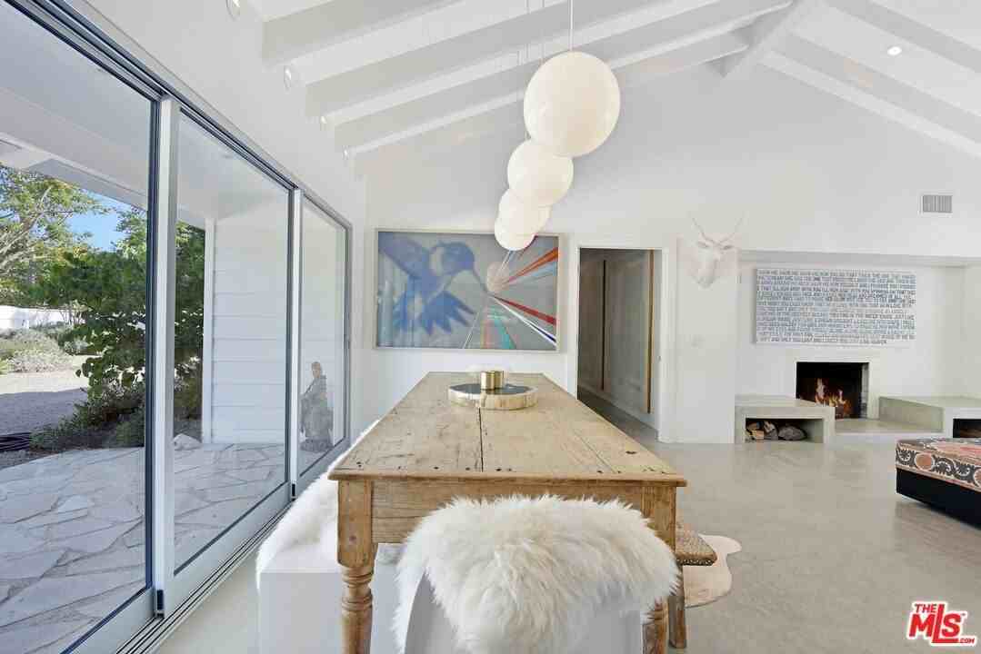 6715 Fernhill Dr - Photo 6 of 29