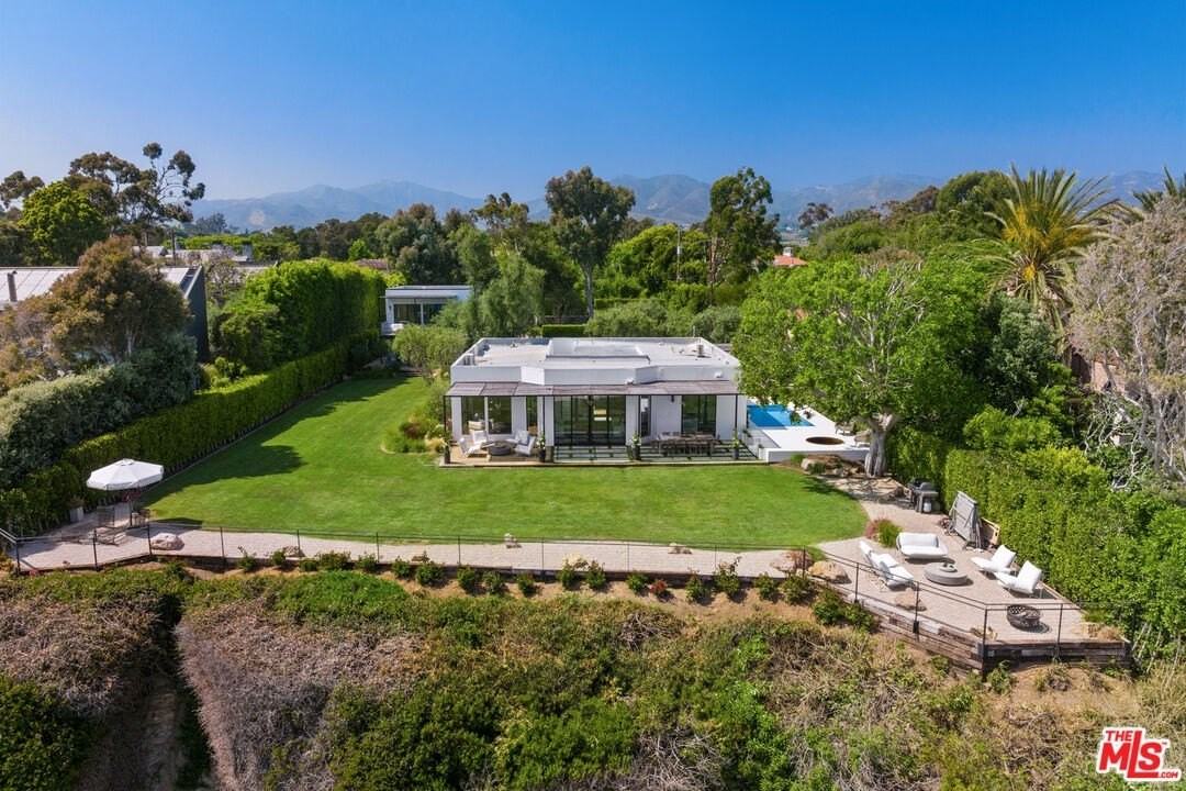 28926 Cliffside Drive - Photo 4 of 50