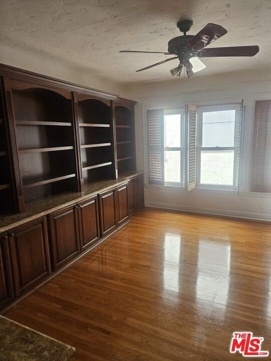 122 North Detroit Street - Photo 3 of 7