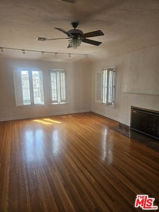 122 North Detroit Street - Photo 6 of 7