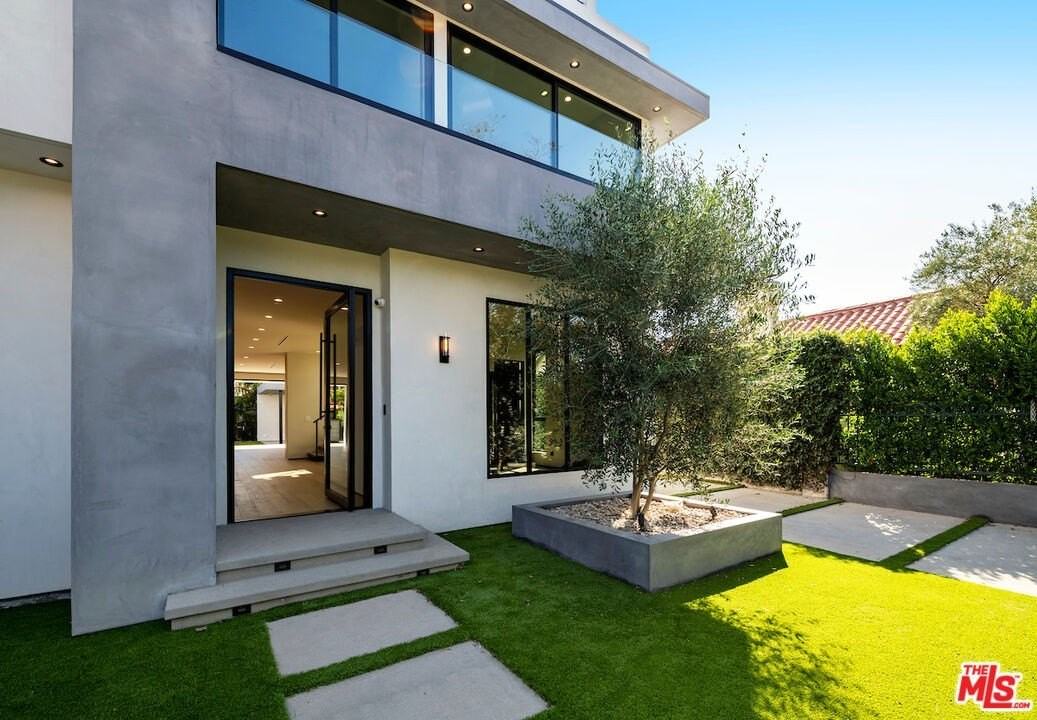 6430 Drexel Avenue - Photo 3 of 45