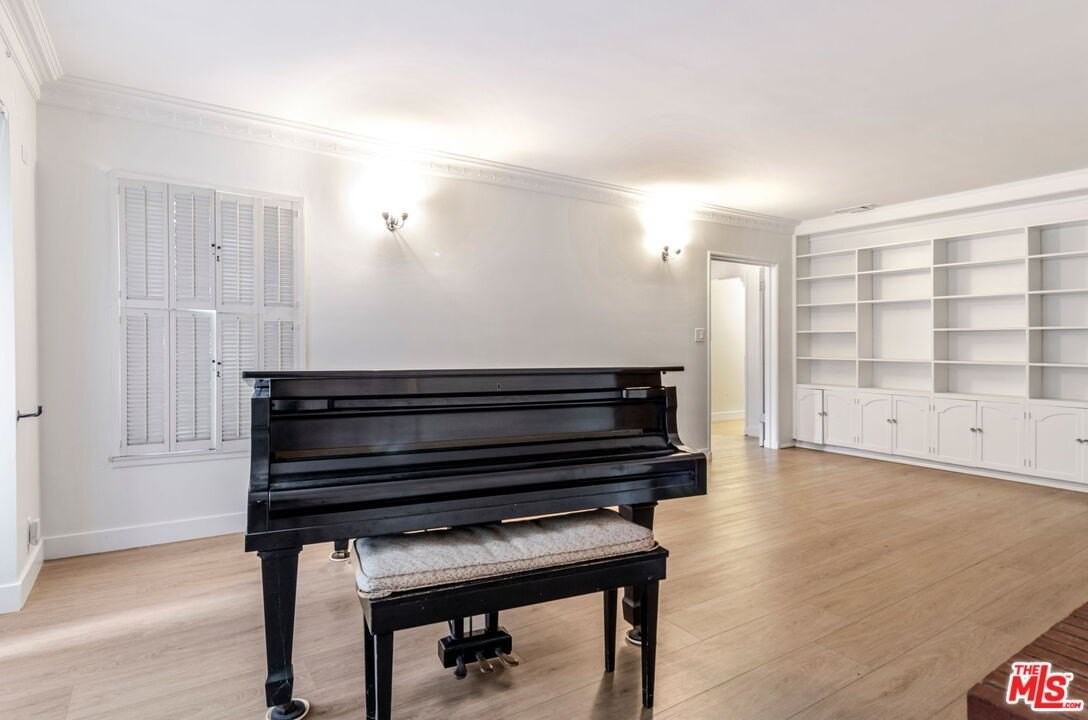 2302 Bagley Avenue - Photo 6 of 20