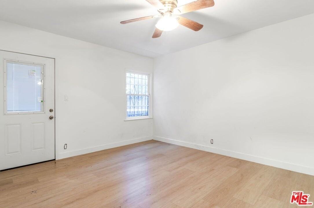 2302 Bagley Avenue - Photo 7 of 20