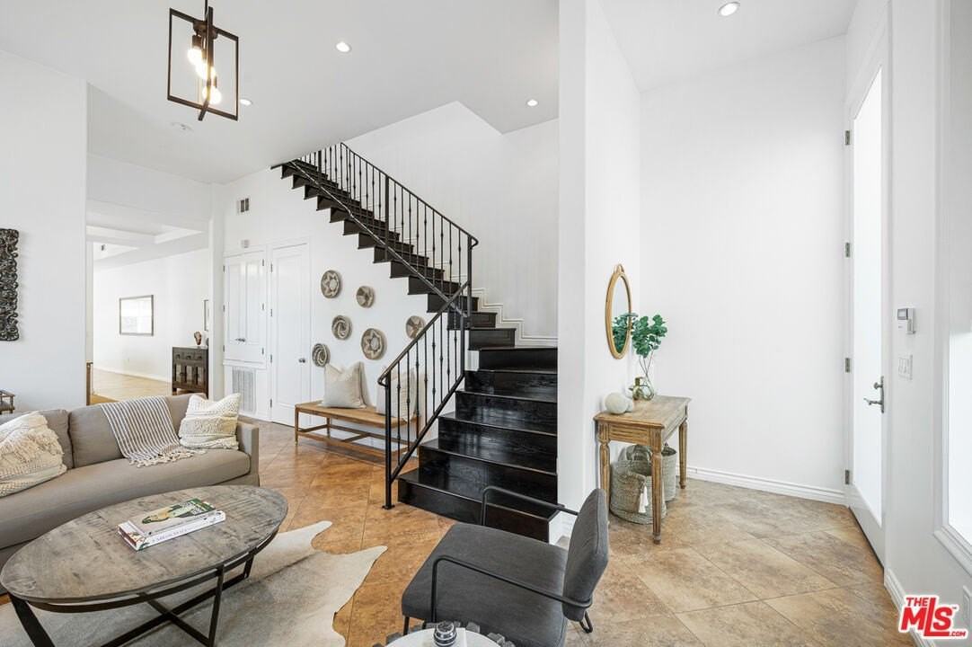 715 North Kilkea Drive #1-2 - Photo 3 of 28