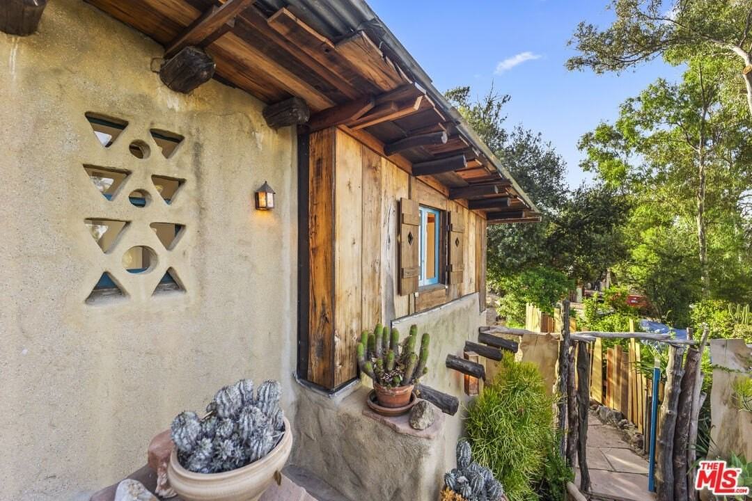 1403 Avon Park Terrace