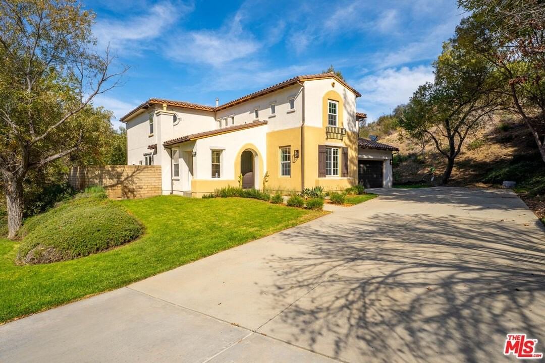 1952 Hazel Nut Court - Photo 2 of 36