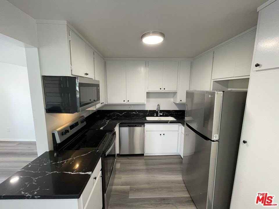 14850 Hesby Street #203 - Photo 6 of 25