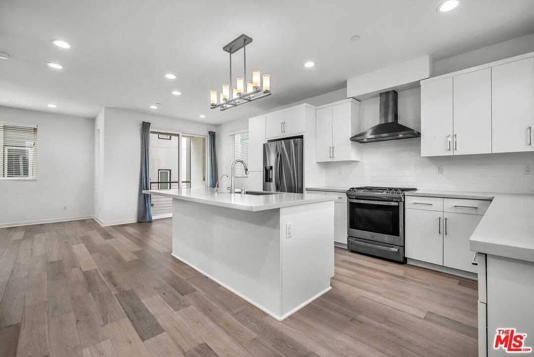 5605 East Alloway Court - Photo 5 of 33